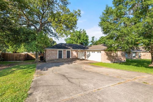 12799 Lake Conroe Hills Dr, Willis, TX, 77318-5336 | Card Image