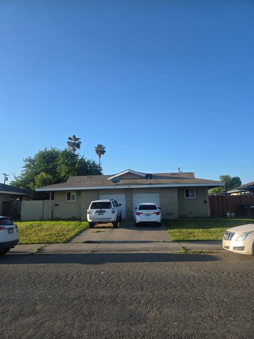 7904 Loucreta Drive, Sacramento, CA, 95828 | Card Image