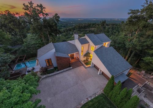 1819 Laurel Ridge Dr, Nashville, TN, 37215-4808 | Card Image