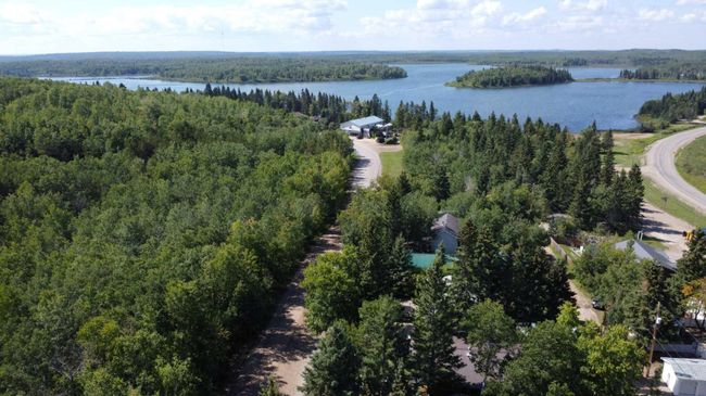 522 1 Street, Home with 2 bedrooms, 1 bathrooms and 3 parking in Loon Lake SK | Image 5