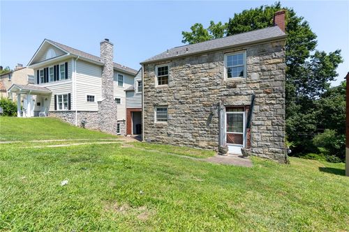 772 Scott Rd, Mt. Lebanon, PA, 15228-2438 | Card Image