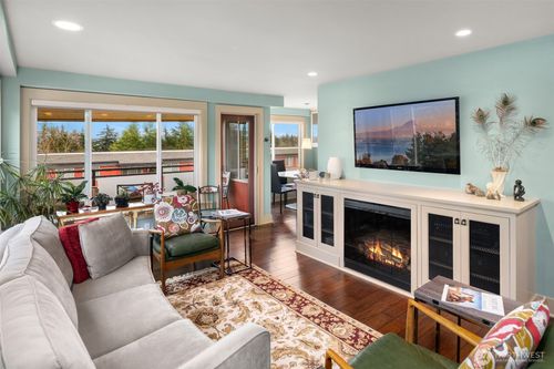 apt-a411-5818 Ne 70th St, Seattle, WA, 98115-8140 | Card Image