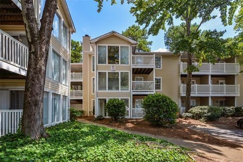 1206 Augusta Dr Se, Marietta, GA, 30067-8209 | Card Image