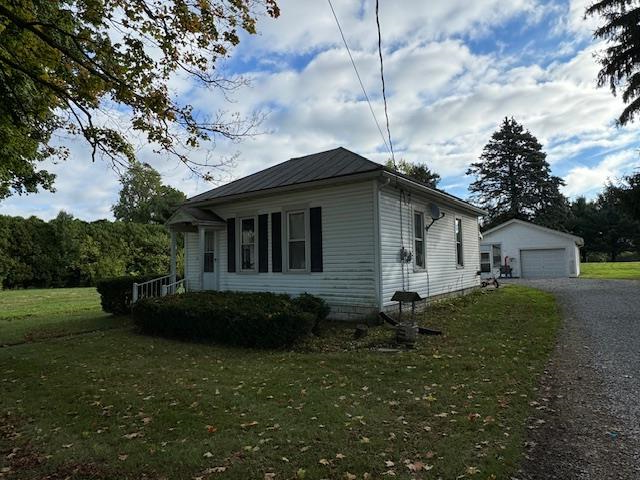 Rensch Ave, Galion, OH 44833