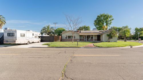 2090 Short Drive, Hanford, CA, 93230 | Card Image