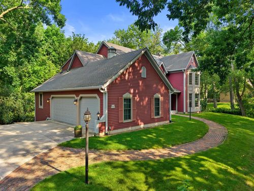 W278N2760 Rocky Point Road, Pewaukee, WI, 53072 | Card Image