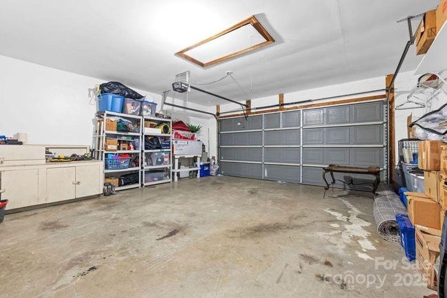 Garage | Image 28