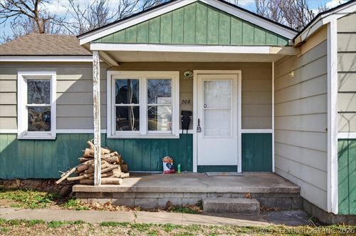 208 S Cherokee Ave, Dewey, OK, 74029-2718 | Card Image