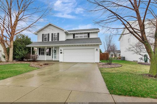 143 Olde School Road, NEENAH, WI, 54956 | Card Image