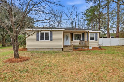 427 Dawson St, Georgetown, SC, 29440-4213 | Card Image