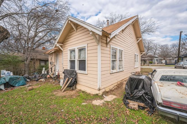 View of property exterior | Image 13