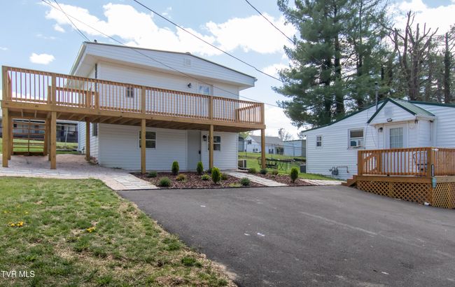 Bradley #3, Studio Apartment | Image 25
