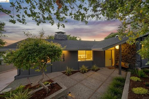 423 Pacific Ave, Piedmont, CA, 94611-3432 | Card Image