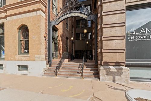 apt-505-308 W 8th St, Kansas City, MO, 64105-1587 | Card Image