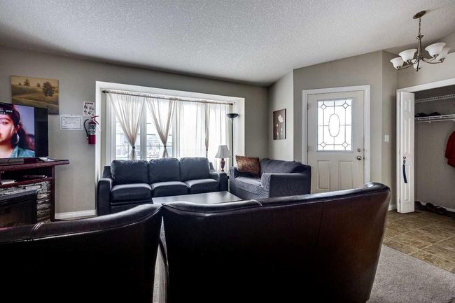 6196 Orr Drive, Home with 3 bedrooms, 2 bathrooms and 2 parking in Red Deer AB | Image 7