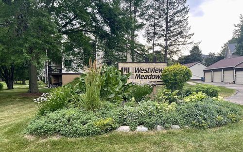 9-1 Creekside Way, Madison, WI, 53717-1669 | Card Image