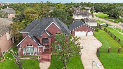 2806 Carmel Woods Drive, House other with 4 bedrooms, 4 bathrooms and null parking in Seabrook TX | Image 3