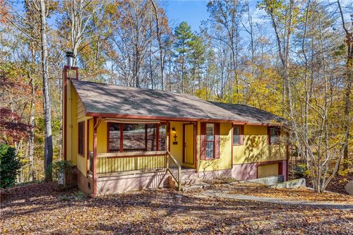 102 Blossom Ct, Westminster, SC, 29693-6514 | Card Image