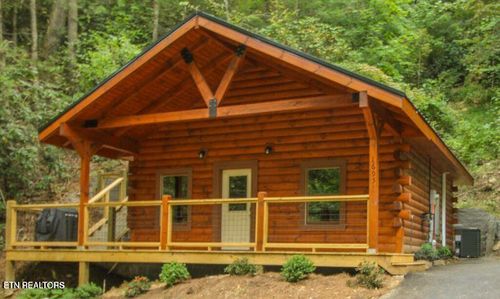 1695 Misty Hollow Way, Gatlinburg, TN, 37738 | Card Image