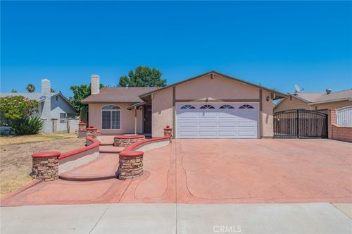 545 E Spruce St, Ontario, CA, 91761-5431 | Card Image