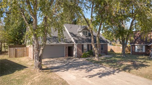 2902 Levi Ln, Bentonville, AR, 72712-5062 | Card Image