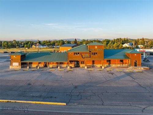 228 Big Timber Loop Rd, Big Timber, MT, 59011-7882 | Card Image