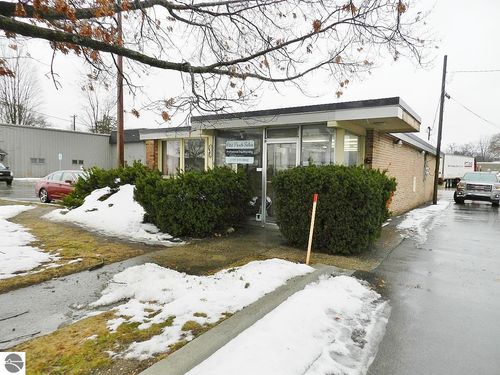 836 Hastings St, Traverse City, MI, 49686-3441 | Card Image