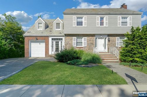 503 Greenmount Ave, Ridgefield, NJ, 07657-2808 | Card Image