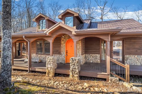525 Mossy Oak Trl, Nebo, NC, 28761-0070 | Card Image