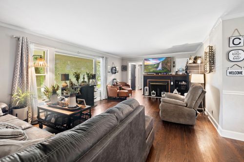 347 Oakwood Dr, Lewisburg, TN, 37091-3137 | Card Image