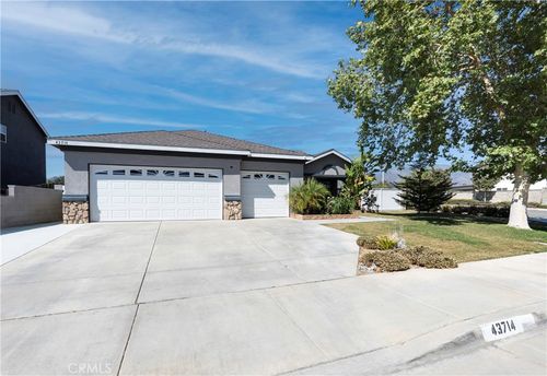 43714 Amazon, Hemet, CA, 92544 | Card Image