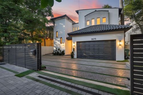 3675 Loquat Ave, Miami, FL, 33133-6217 | Card Image