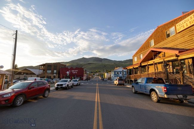 Charming and historic town of Gardiner. | Image 19