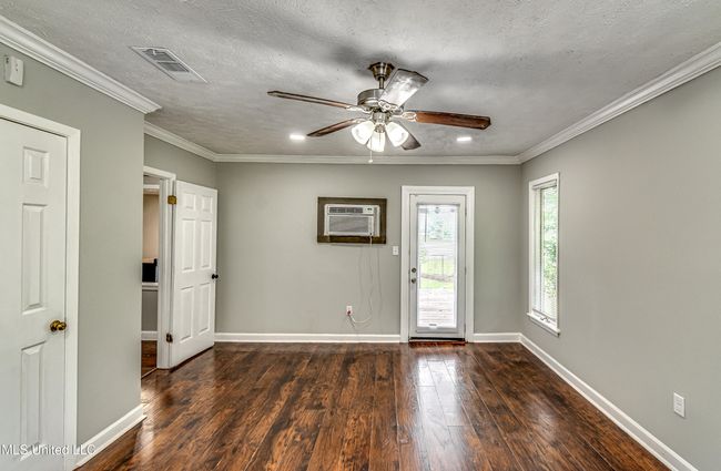 207 W Dewey Camp Dr-44 | Image 20