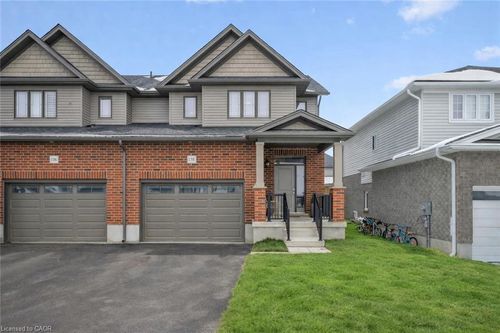 138 Woodberry Cres, Elmira, ON, N3B0E5 | Card Image