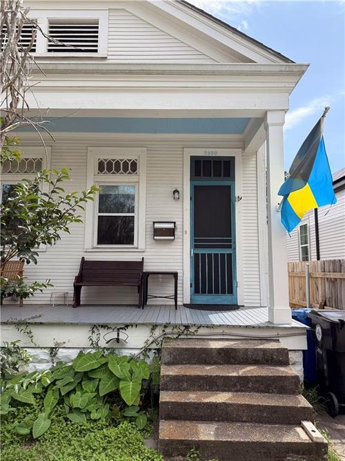3950 Laurel St, New Orleans, LA, 70115-1364 | Card Image