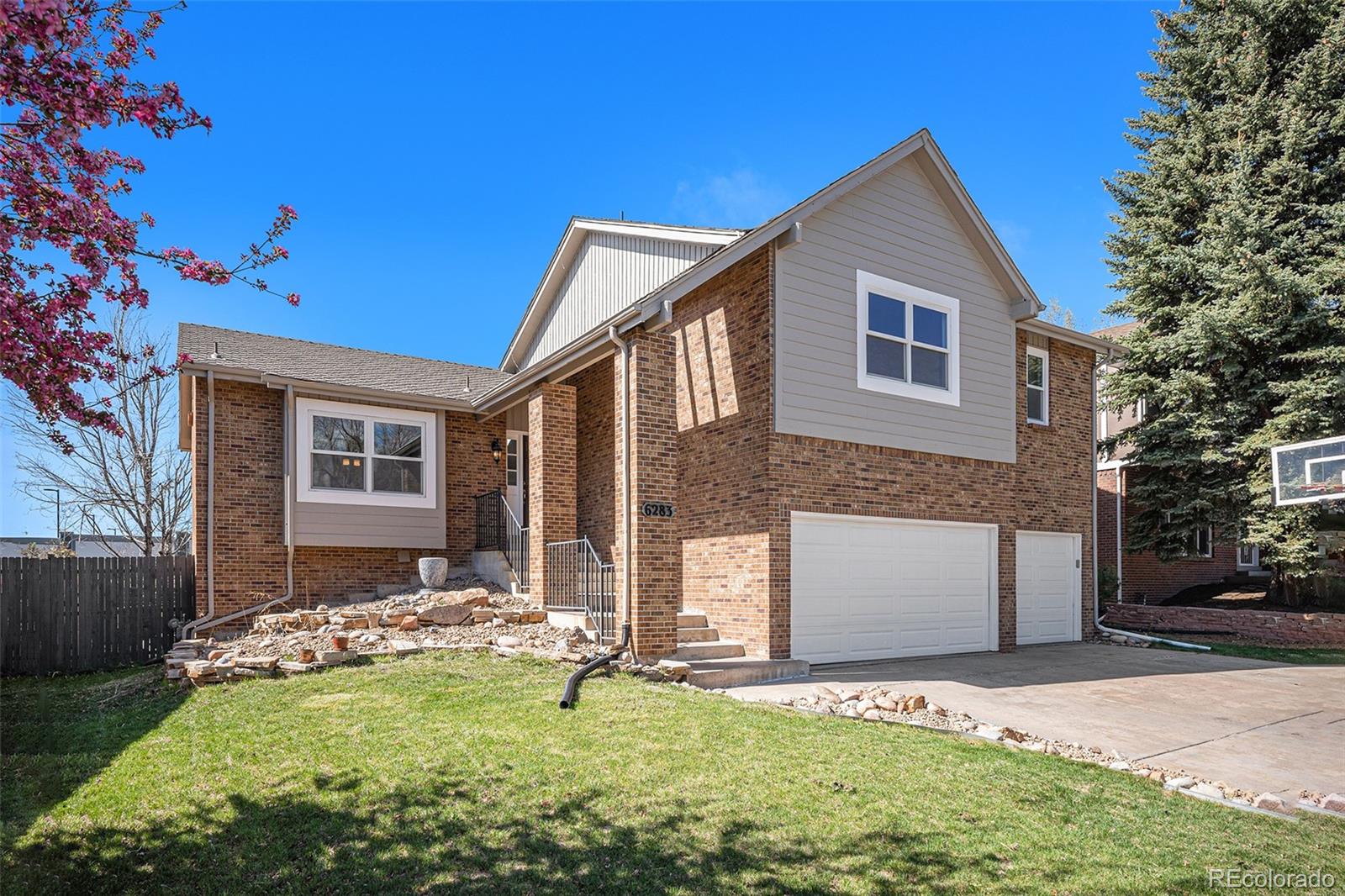Lima Way, Englewood, CO 80111
