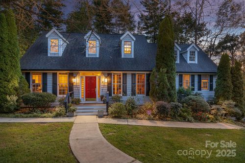 3 Lornelle Pl, Asheville, NC, 28804-2220 | Card Image