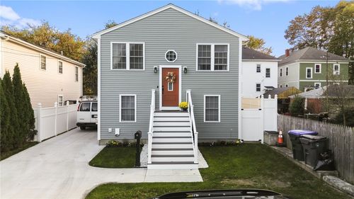 16 Marconi St, Providence, RI, 02909-3928 | Card Image