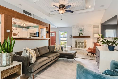 9639 Newfoundland Cir, Austin, TX, 78758-6207 | Card Image