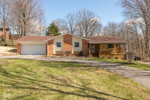 251 Howard Rd, Greenwood, IN, 46142-3756 | Card Image