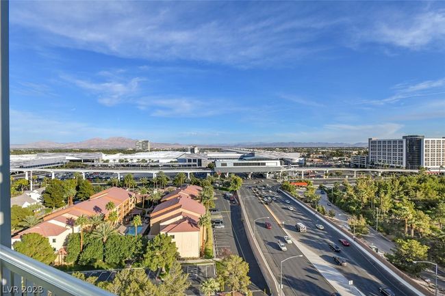 1201 - 360 E Desert Inn Rd, Condo with 2 bedrooms, 3 bathrooms and null parking in Las Vegas NV | Image 27