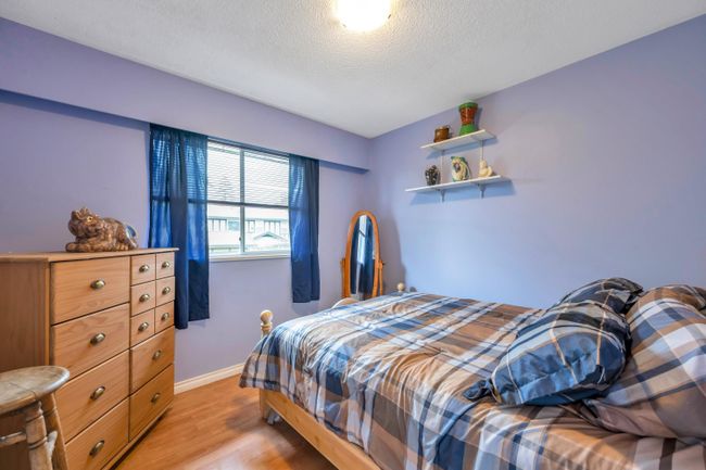 11916 Gilmour Crescent, House other with 5 bedrooms, 2 bathrooms and 5 parking in Delta BC | Image 15