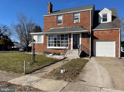 4705 Camden Ave, PENNSAUKEN, NJ, 08110-2037 | Card Image