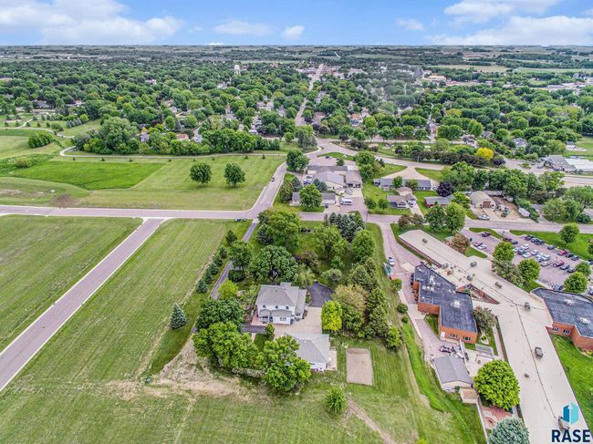 102 S Walnut Ave, House other with 4 bedrooms, 4 bathrooms and null parking in Luverne MN | Image 49