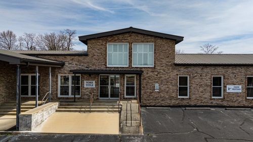 456 N Main St, Crossville, TN, 38555-9214 | Card Image