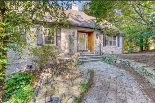 10 Lorraine Cir, Waban, MA, 02468-1466 | Card Image