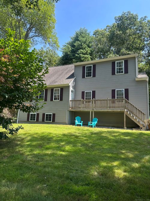 8 Juniper Ln, Moosup, CT, 06354-1744 | Card Image