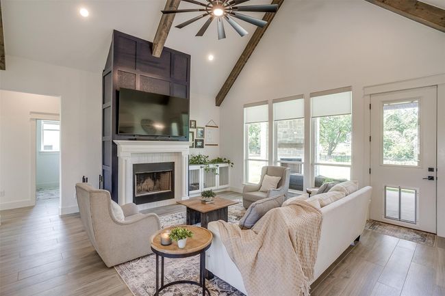 635 Winkler Way, House other with 3 bedrooms, 2 bathrooms and null parking in Springtown TX | Image 12