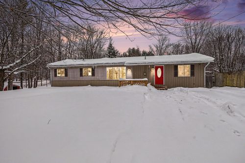6148 Oneil St, Twin Lake, MI, 49457-9302 | Card Image